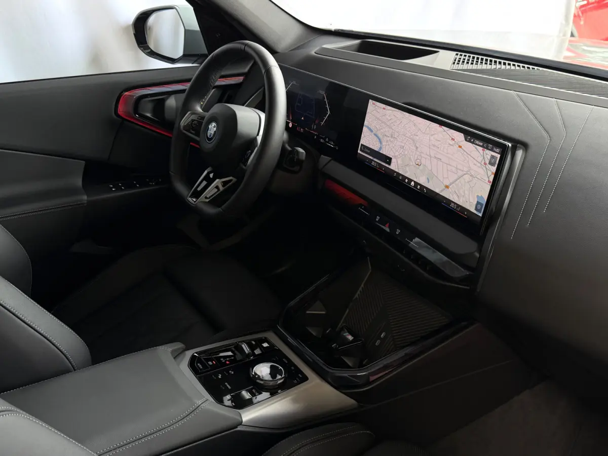 30e 300PK XDRIVE M SPORT / H.KARDON / ICONIC GRILL / 360.CAM / INNOVATION / PANO.DAK / HARMAN KARDON / 360.CAM / INNOVATION / BROOKLYNGRAU METALLIC