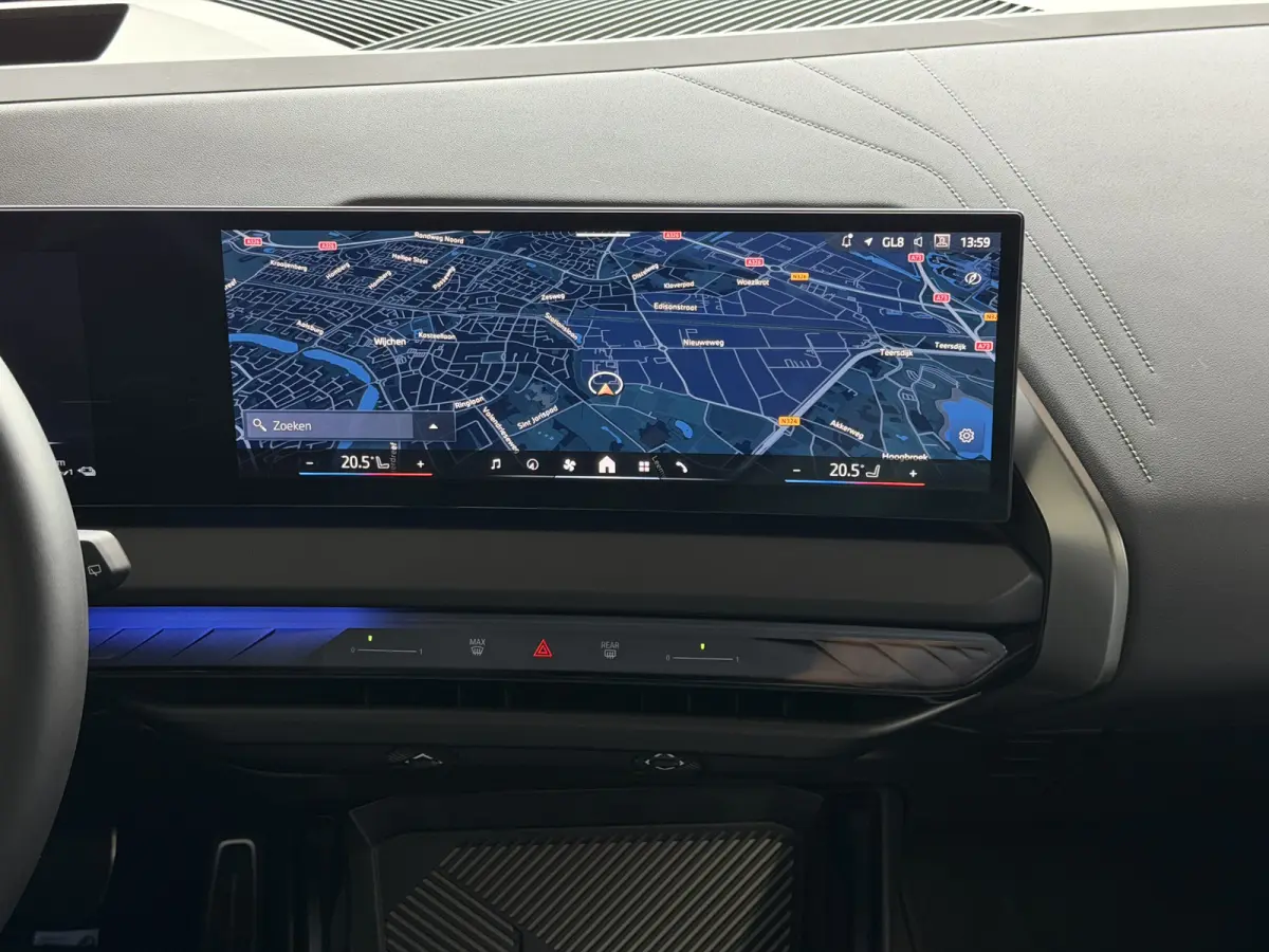 30e 300PK XDRIVE M SPORT / H.KARDON / ICONIC GRILL / 360.CAM / INNOVATION / PANO.DAK / HARMAN KARDON / 360.CAM / INNOVATION / BROOKLYNGRAU METALLIC
