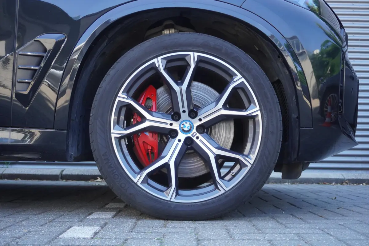 xDrive50e | SoH 100% | M Sportpakket Pro | Innovation Pack | Glazen panoramadak Sky Lounge | HIFI System Harman Kardon | Driving Assistant Professional | Soft-Close-Automatic voor portieren