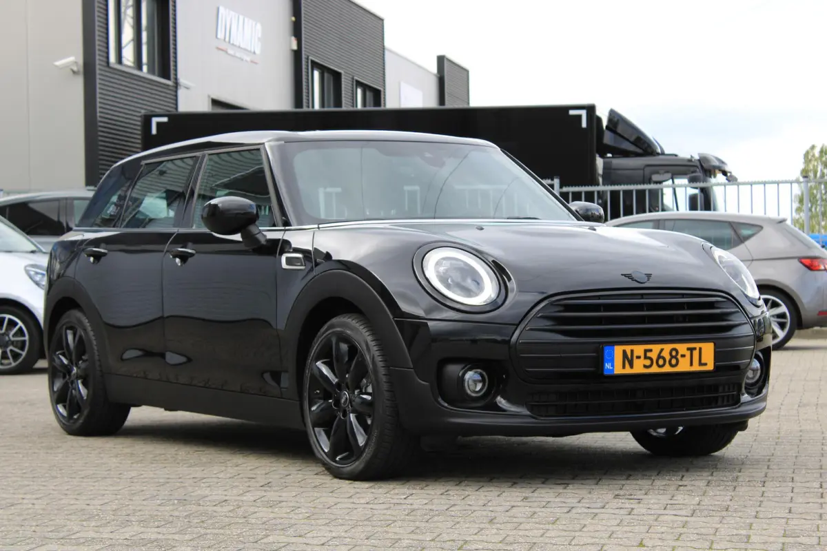 Cooper Camera | ACC | Comfort Access | Leder | DAB | Stoelverwarming | Stuurwielverwarming | 1e Eigenaar | BTW | Facelift