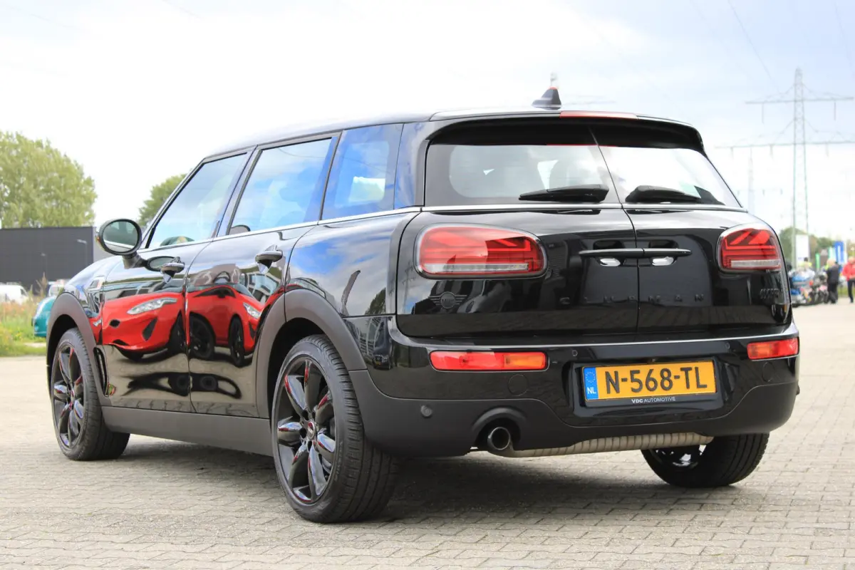 Cooper Camera | ACC | Comfort Access | Leder | DAB | Stoelverwarming | Stuurwielverwarming | 1e Eigenaar | BTW | Facelift