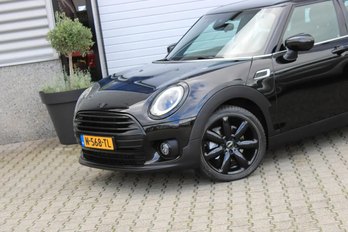 Cooper Camera | ACC | Comfort Access | Leder | DAB | Stoelverwarming | Stuurwielverwarming | 1e Eigenaar | BTW | Facelift