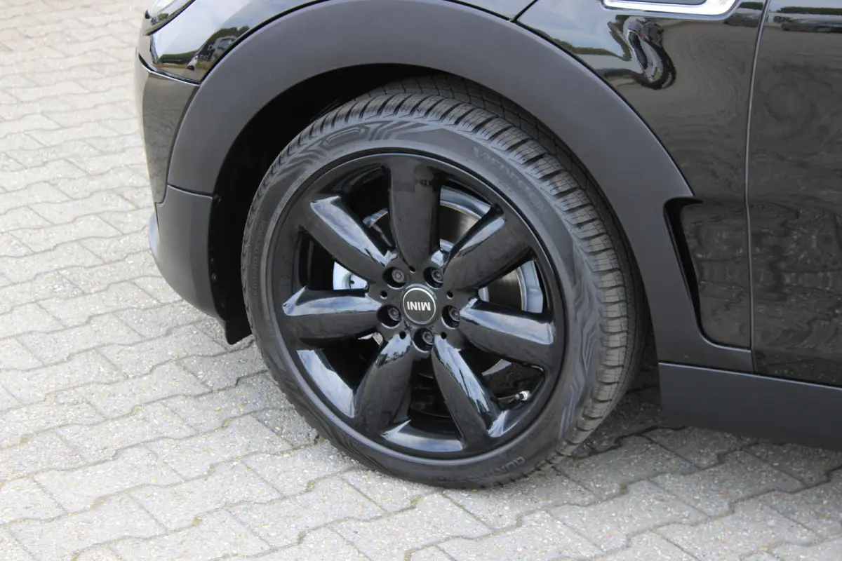 Cooper Camera | ACC | Comfort Access | Leder | DAB | Stoelverwarming | Stuurwielverwarming | 1e Eigenaar | BTW | Facelift