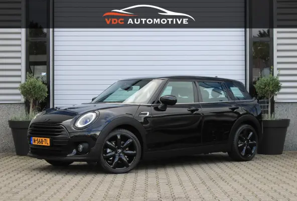 Cooper Camera | ACC | Comfort Access | Leder | DAB | Stoelverwarming | Stuurwielverwarming | 1e Eigenaar | BTW | Facelift