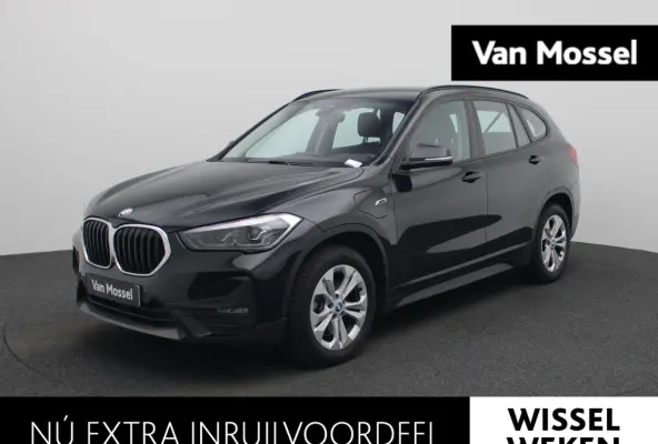 xDrive25e | Climate Control | Cruise Control | Navigatie | Achteruitcamera | Parkeersensoren | Lichtmetalen Velgen |