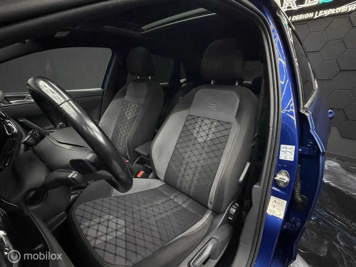 1.0 TSI 3X R-Line|PANO|IQ LIGHT|CAM
