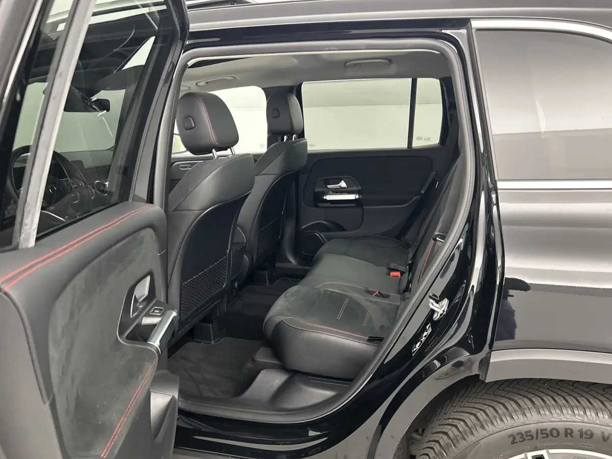 180 AMG Business Solution Pano-dak/Dodehoek/Carplay/19'LMV