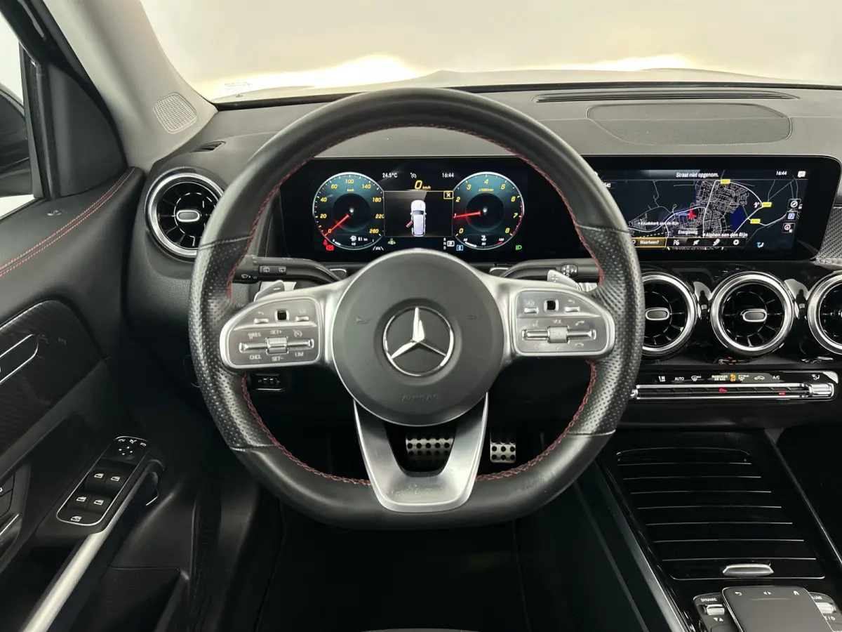 180 AMG Business Solution Pano-dak/Dodehoek/Carplay/19'LMV