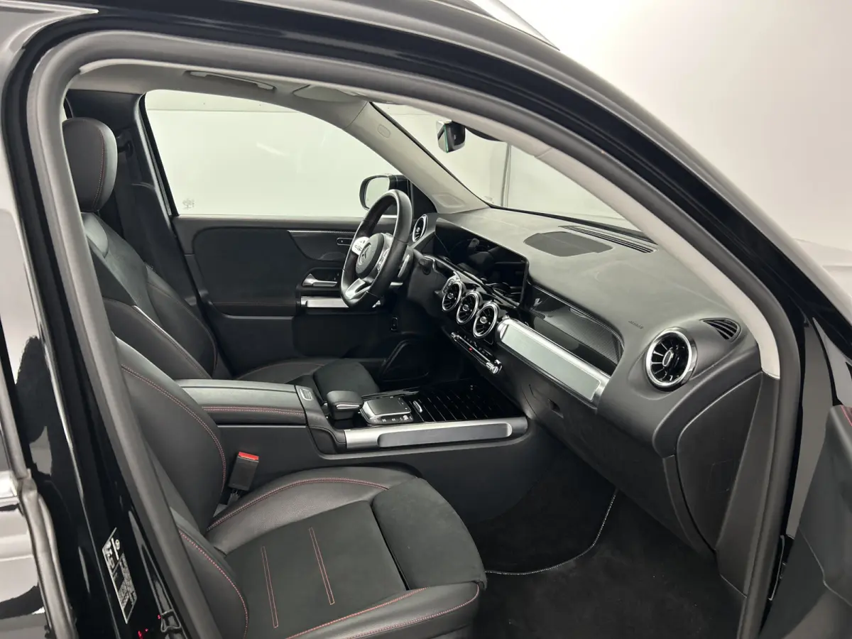 180 AMG Business Solution Pano-dak/Dodehoek/Carplay/19'LMV
