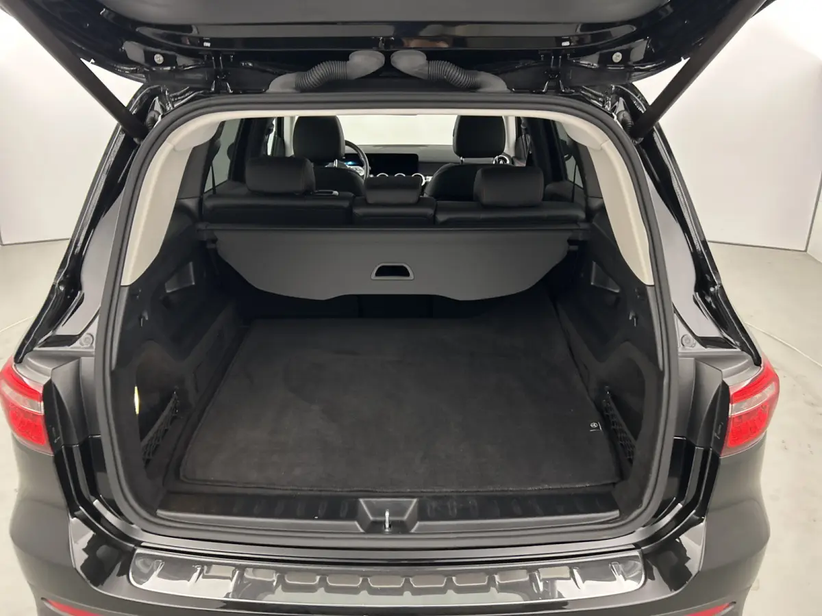 180 AMG Business Solution Pano-dak/Dodehoek/Carplay/19'LMV