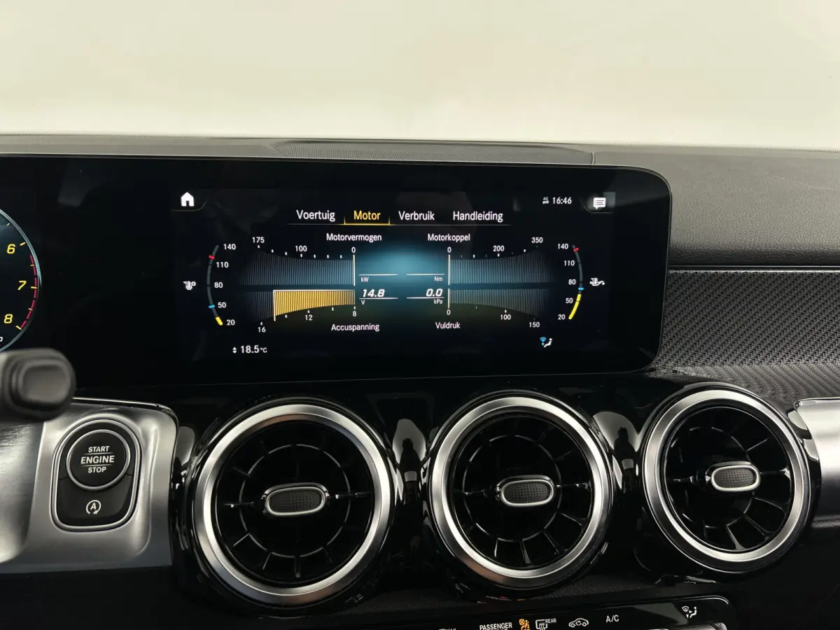 180 AMG Business Solution Pano-dak/Dodehoek/Carplay/19'LMV