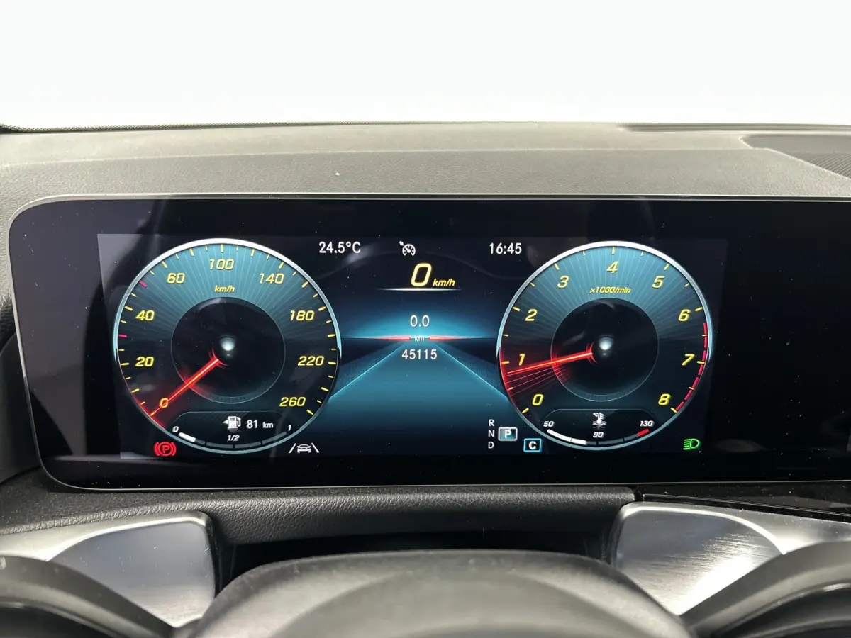 180 AMG Business Solution Pano-dak/Dodehoek/Carplay/19'LMV