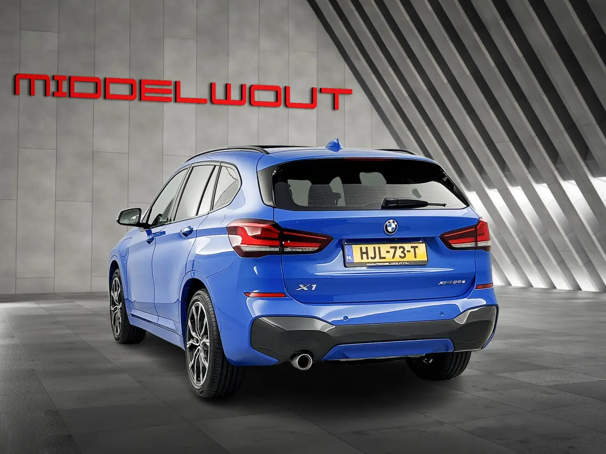 xDrive25e M-Sport High Exe. Pano-dak/Memory/Camera/Carplay/19'LMV
