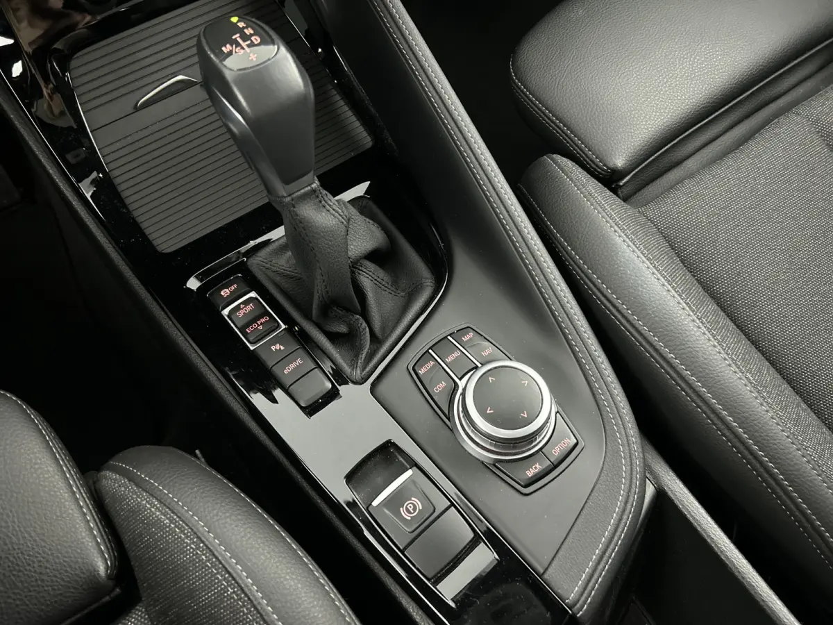 xDrive25e M-Sport High Exe. Pano-dak/Memory/Camera/Carplay/19'LMV