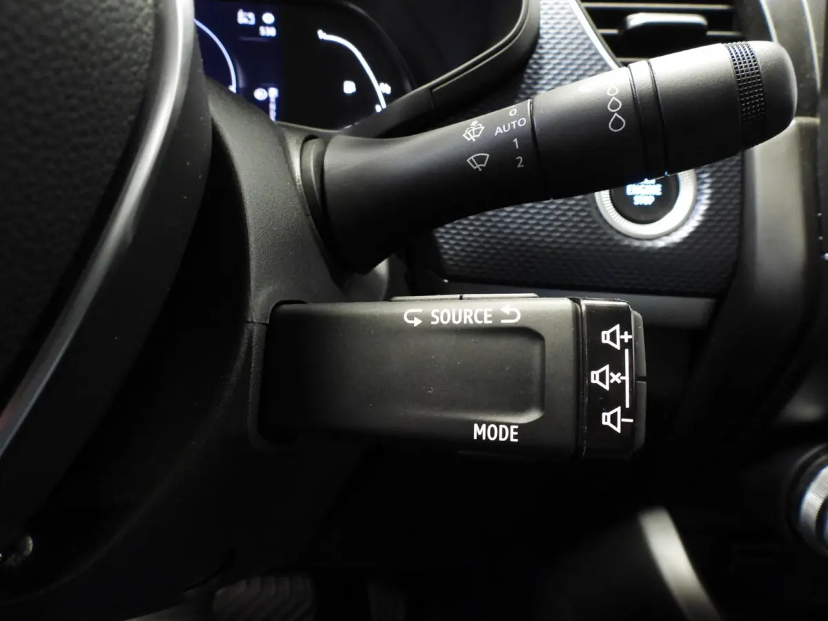 1.6 E-Tech Hybrid 145 Evolution NAVI/CAMERA/CLIMA/LED/17"LMV!