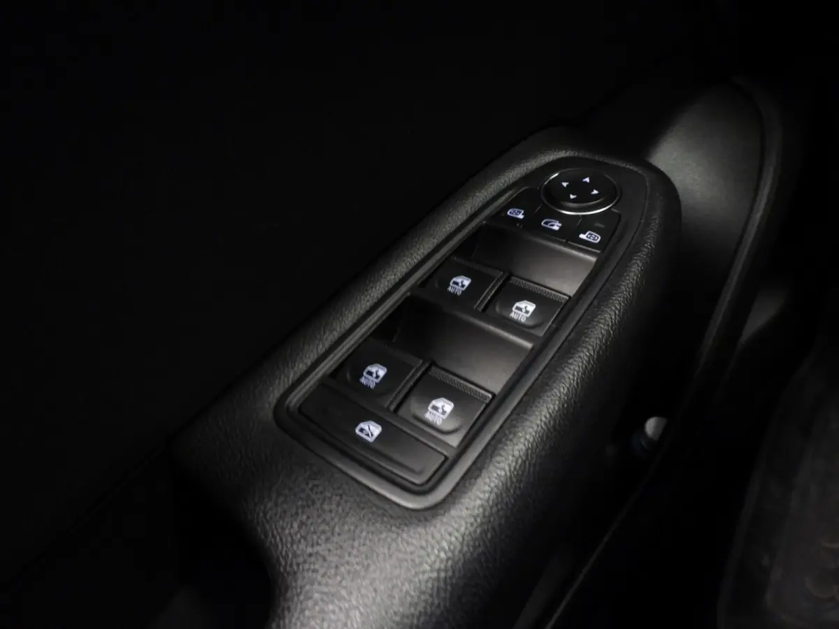 1.6 E-Tech Hybrid 145 Evolution NAVI/CAMERA/CLIMA/LED/17"LMV!