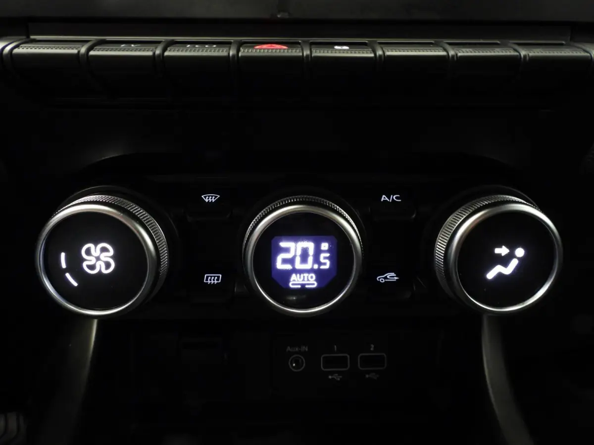 1.6 E-Tech Hybrid 145 Evolution NAVI/CAMERA/CLIMA/LED/17"LMV!