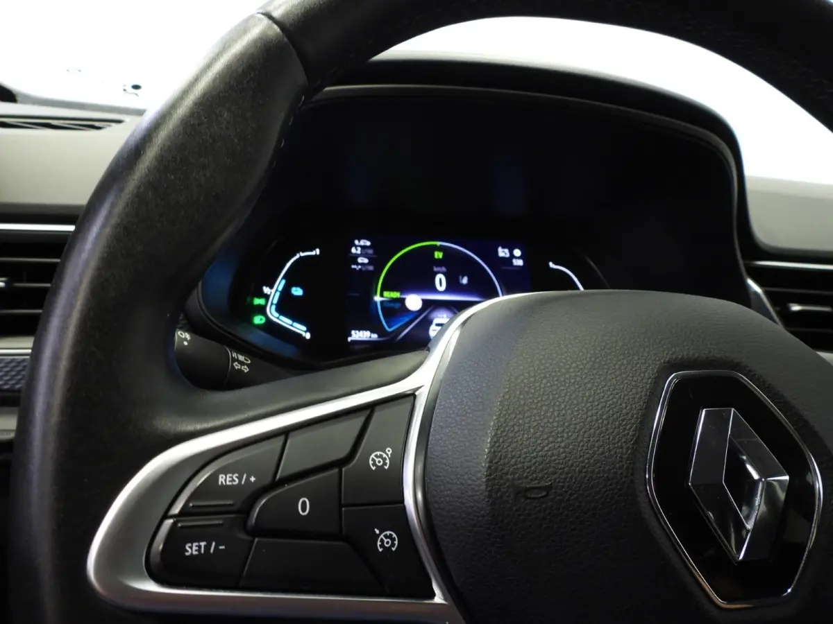 1.6 E-Tech Hybrid 145 Evolution NAVI/CAMERA/CLIMA/LED/17"LMV!