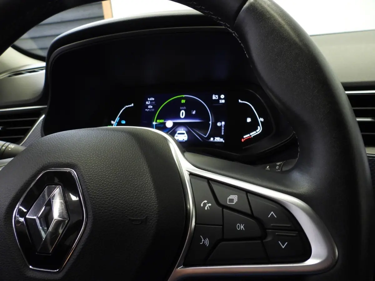 1.6 E-Tech Hybrid 145 Evolution NAVI/CAMERA/CLIMA/LED/17"LMV!