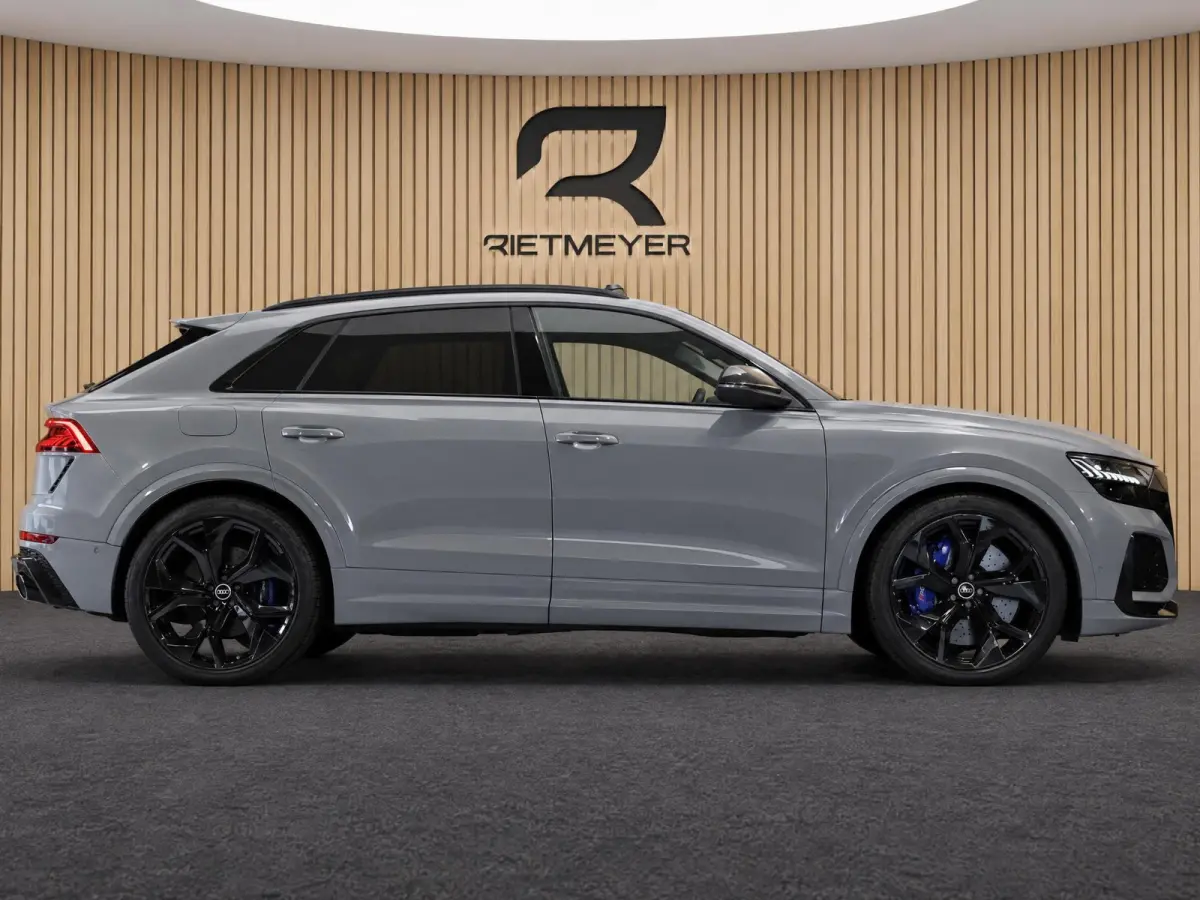 4.0 TFSI RS Q8 quattro |Pano |Keramisch |Carbon Intr/Extr. |B&O |HUD |Softclose |Stoelventilatie/Massage |360°