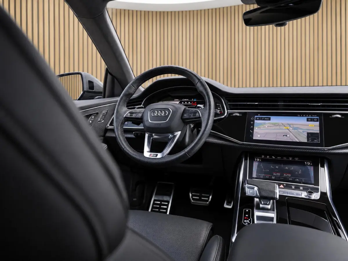 4.0 TFSI RS Q8 quattro |Pano |Keramisch |Carbon Intr/Extr. |B&O |HUD |Softclose |Stoelventilatie/Massage |360°