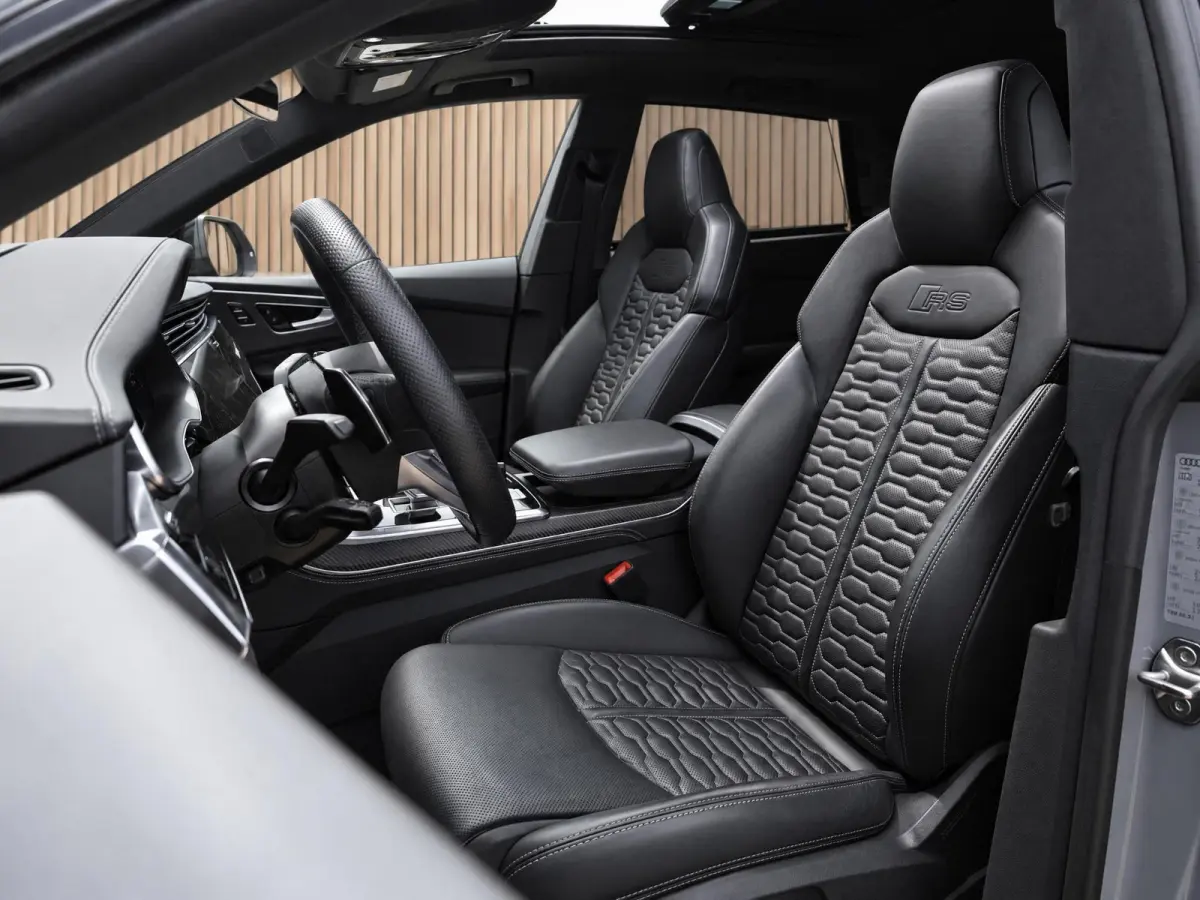 4.0 TFSI RS Q8 quattro |Pano |Keramisch |Carbon Intr/Extr. |B&O |HUD |Softclose |Stoelventilatie/Massage |360°