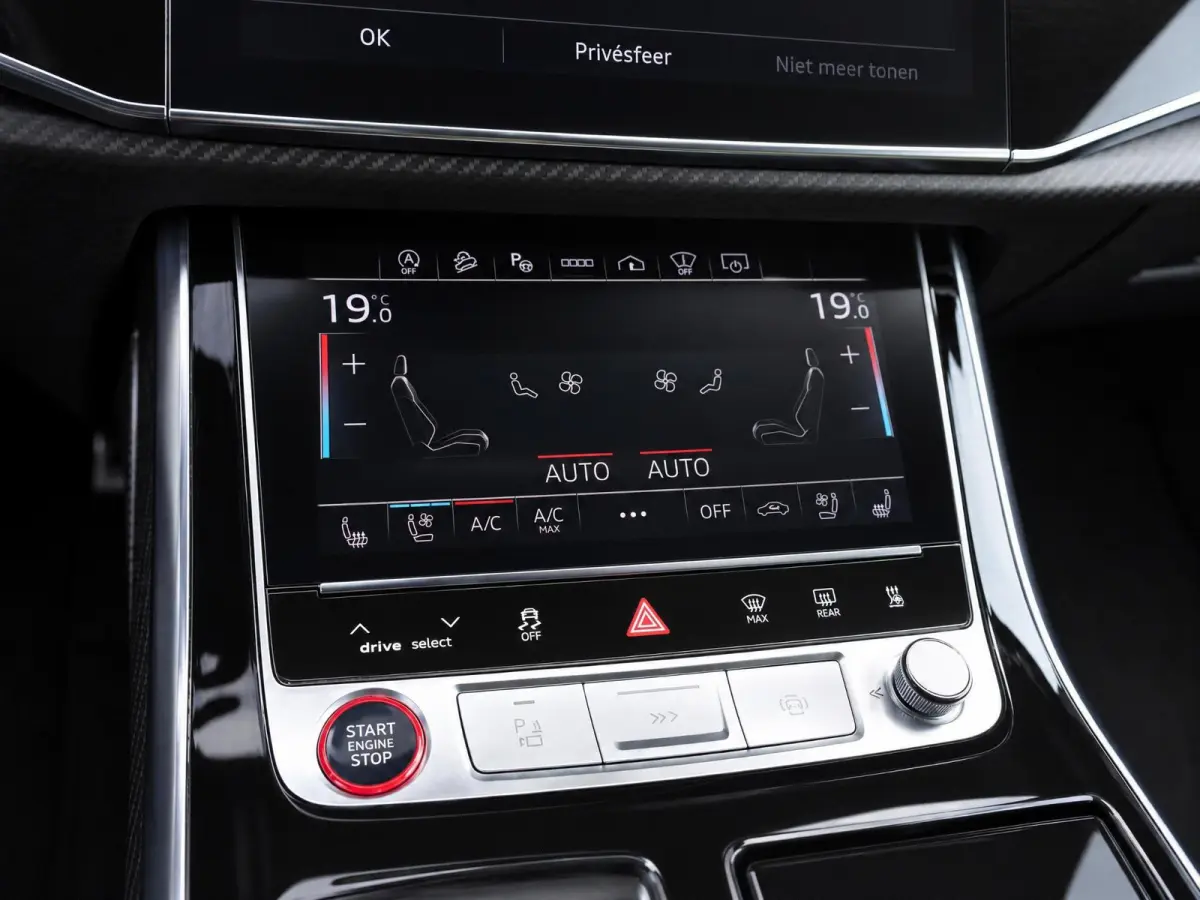 4.0 TFSI RS Q8 quattro |Pano |Keramisch |Carbon Intr/Extr. |B&O |HUD |Softclose |Stoelventilatie/Massage |360°