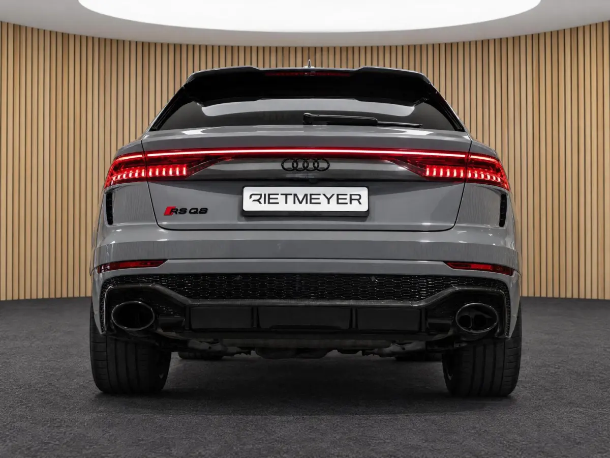 4.0 TFSI RS Q8 quattro |Pano |Keramisch |Carbon Intr/Extr. |B&O |HUD |Softclose |Stoelventilatie/Massage |360°