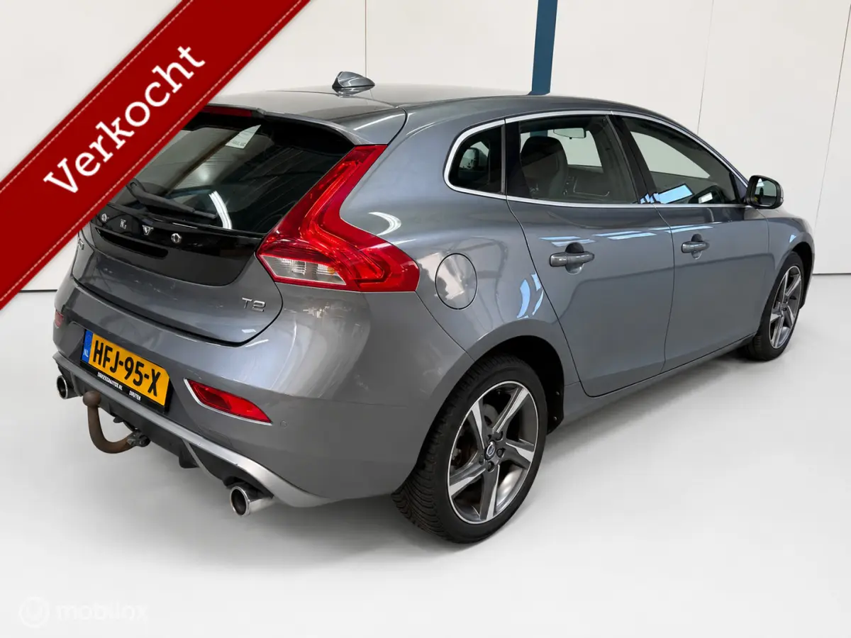 2.0 T2 R-Design NAVIGATIE
