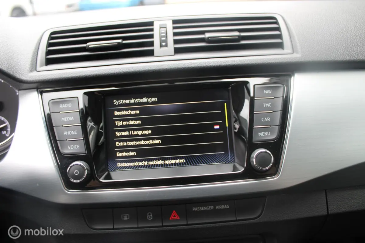 1.0 TSI Ambition 1e Eigenaar NL Auto | Airco | Cruise |Apple Carplay/Android Auto | Navigatie | Parkeersensoren.