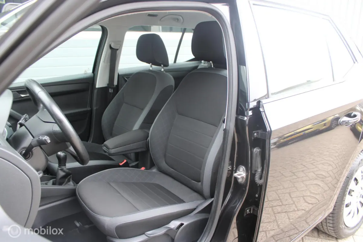 1.0 TSI Ambition 1e Eigenaar NL Auto | Airco | Cruise |Apple Carplay/Android Auto | Navigatie | Parkeersensoren.