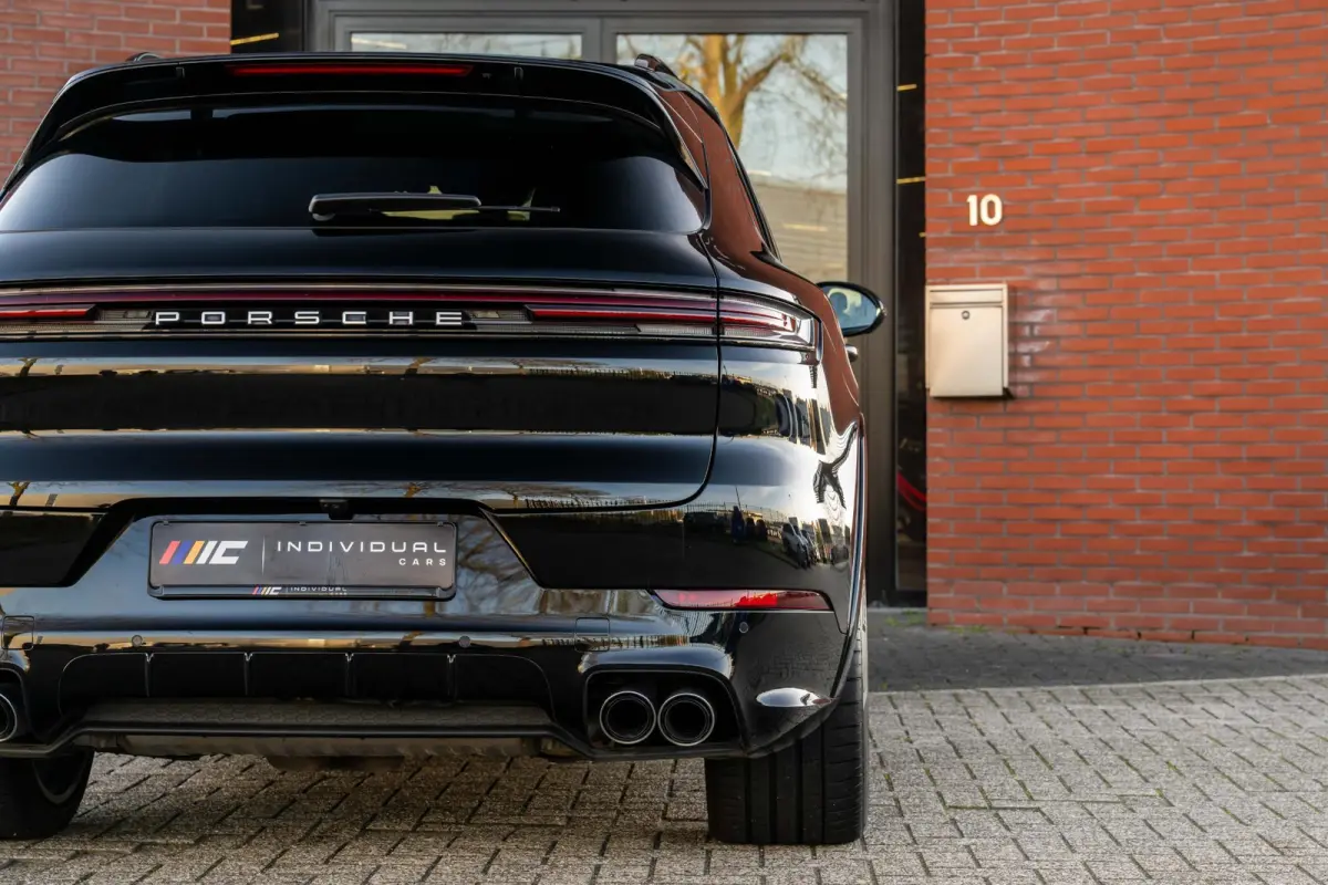 3.0 E-Hybrid Sport-Design Sportuitlaat Display