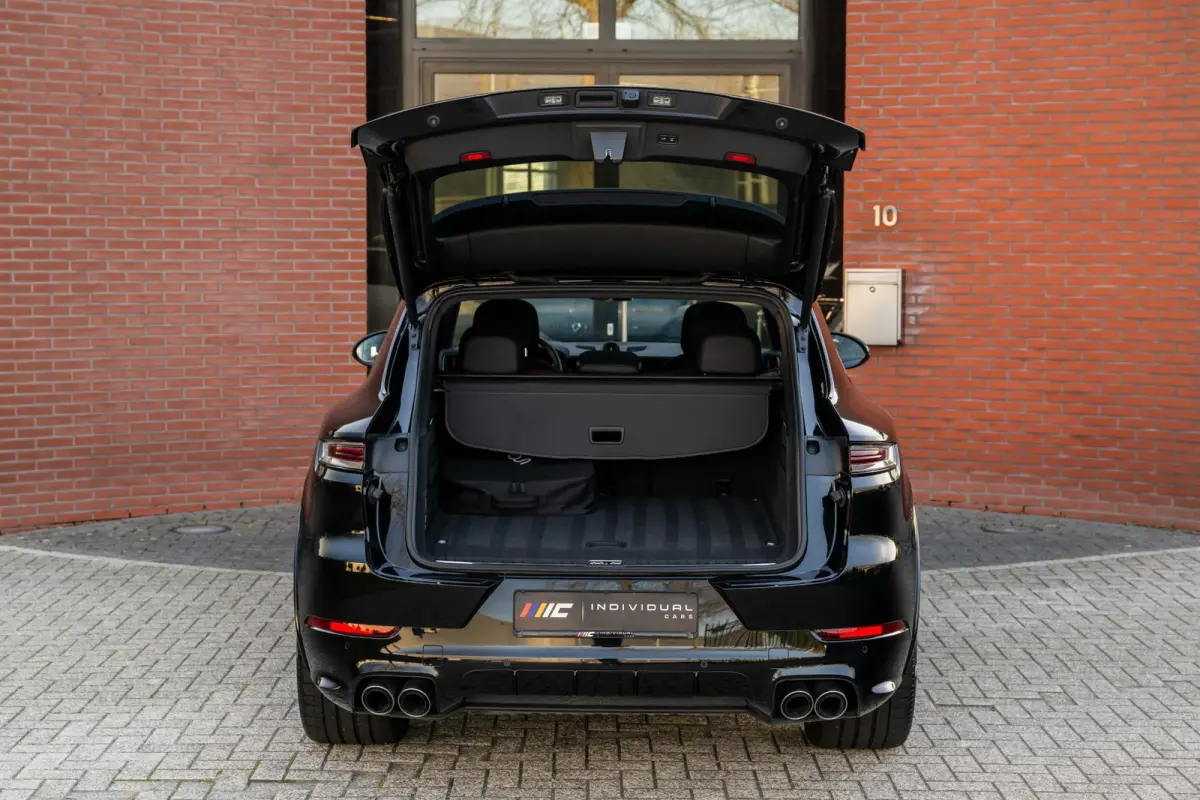 3.0 E-Hybrid Sport-Design Sportuitlaat Display