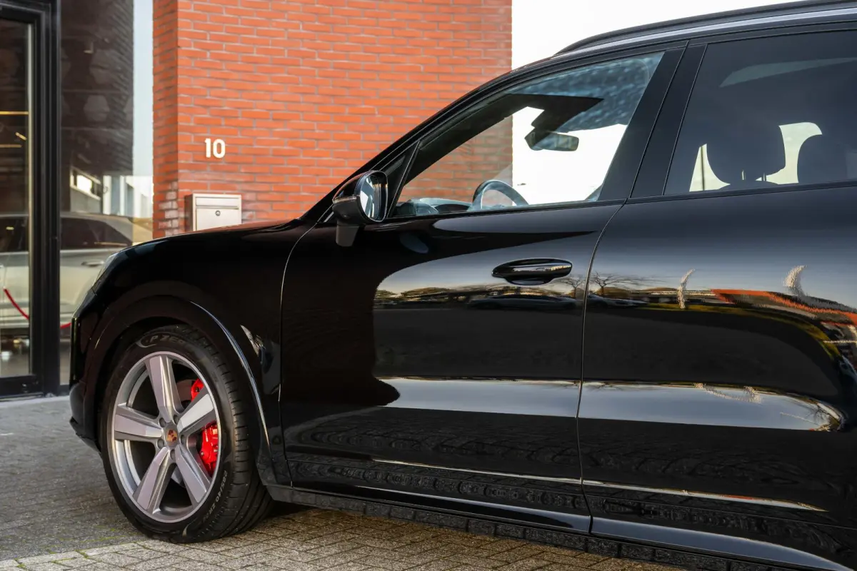3.0 E-Hybrid Sport-Design Sportuitlaat Display