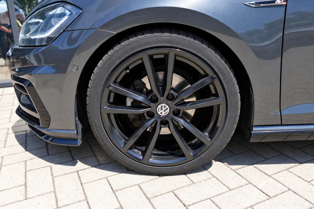 1.6 TDI Highline R-Line PANO ACC CAMERA VOL