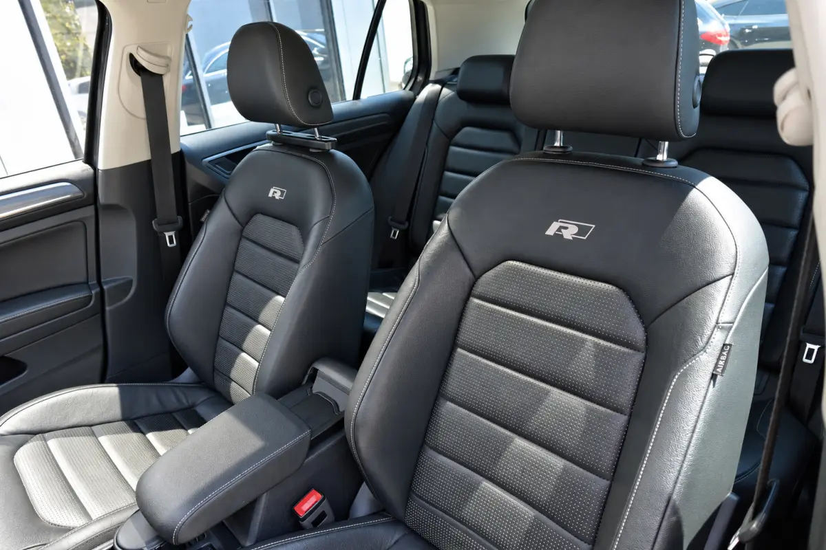 1.6 TDI Highline R-Line PANO ACC CAMERA VOL