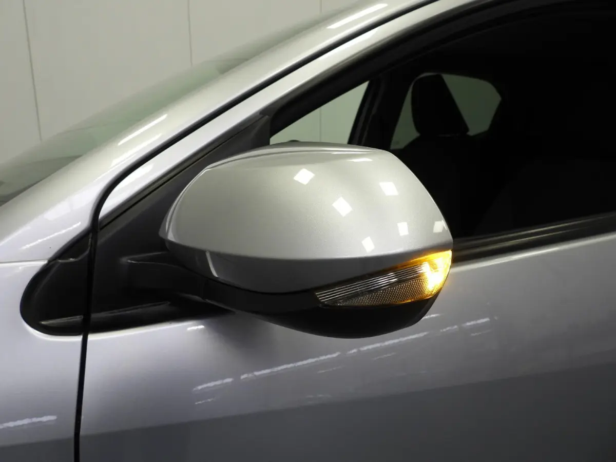 1.5 Hybrid 115 Active NAVI-APP/CAMERA/CLIMA/BLEUTOOTH!