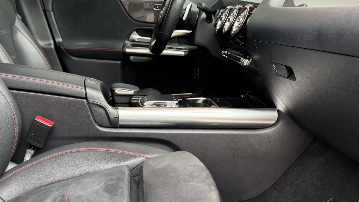 220 4MATIC Premium AMG Styling Sfeerverlichting