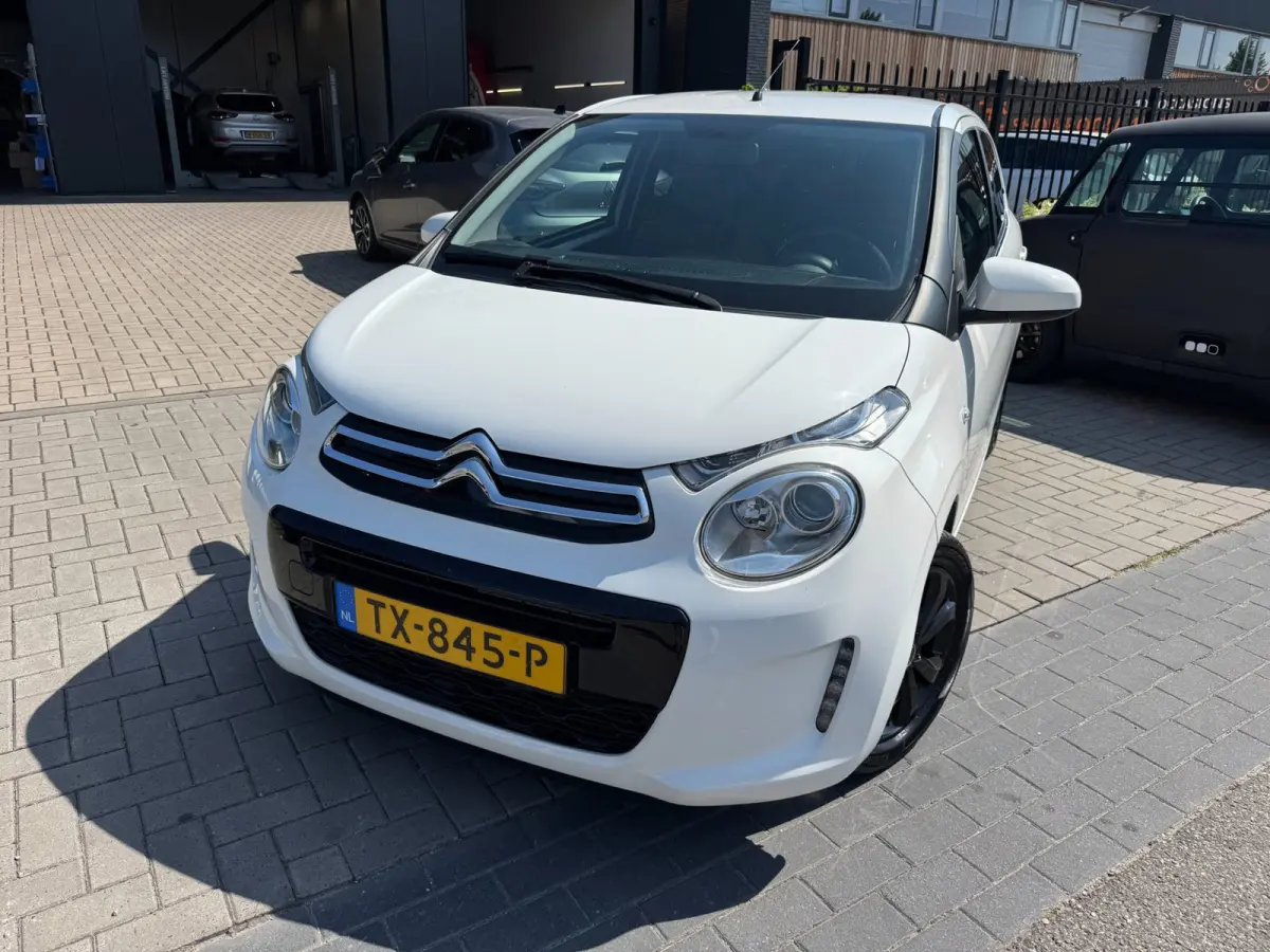 1.0 VTi Shine, automaat, carplay, airco