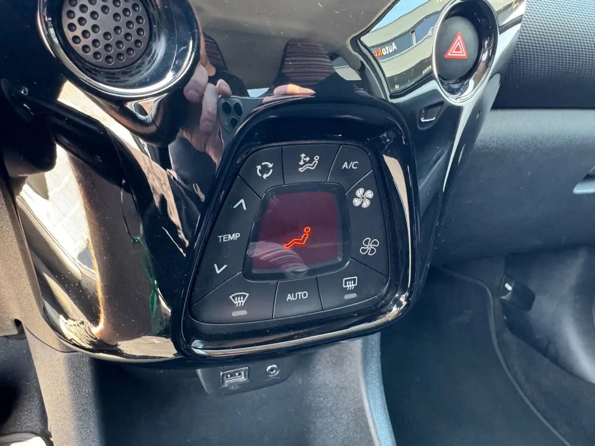 1.0 VTi Shine, automaat, carplay, airco