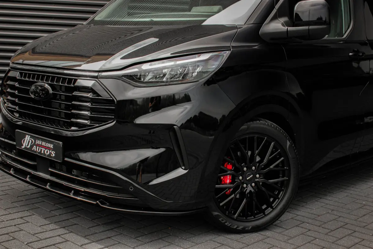 2.0 TDCI L2H1 170PK Limited DC / DUBBEL CABINE / JB-EDITION / DRIVER ASSISTANCE PACK / 5- ZITS /MY2024/ CAMERA