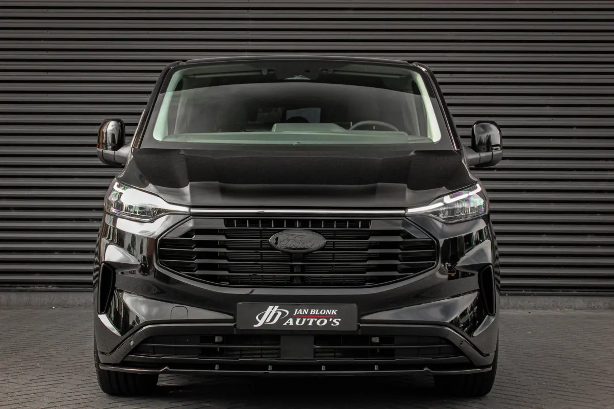 2.0 TDCI L2H1 170PK Limited DC / DUBBEL CABINE / JB-EDITION / DRIVER ASSISTANCE PACK / 5- ZITS /MY2024/ CAMERA