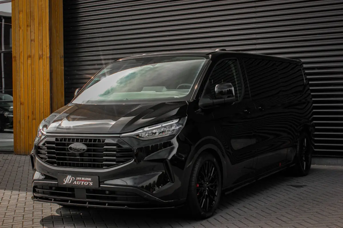 2.0 TDCI L2H1 170PK Limited DC / DUBBEL CABINE / JB-EDITION / DRIVER ASSISTANCE PACK / 5- ZITS /MY2024/ CAMERA