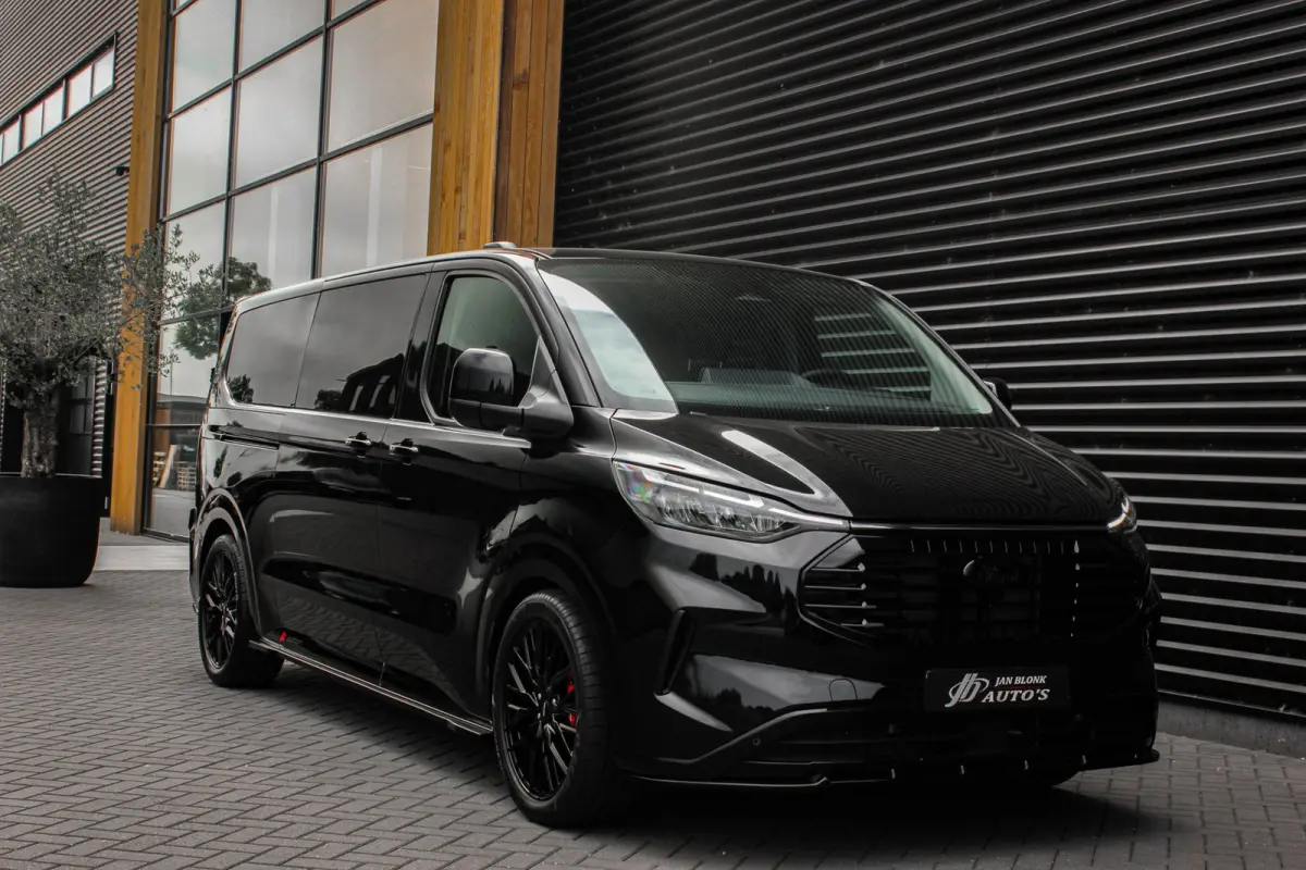 2.0 TDCI L2H1 170PK Limited DC / DUBBEL CABINE / JB-EDITION / DRIVER ASSISTANCE PACK / 5- ZITS /MY2024/ CAMERA