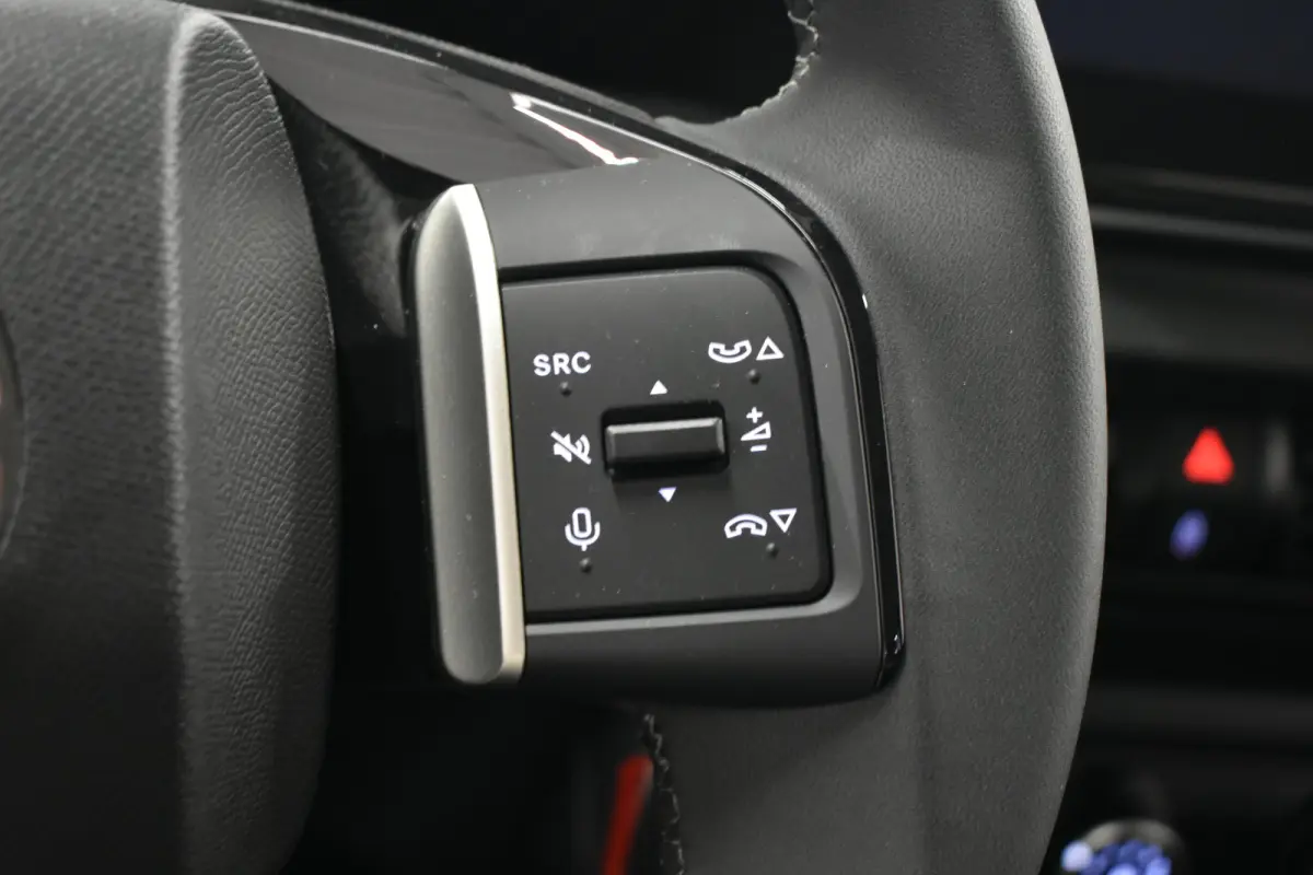 1.2 Turbo 100pk Plus | Carplay | Airco | Cruise Control | DAB | Telefoon | Achterbank in delen neerklapbaar | Airco | Apple Carplay/Android Auto|telefoonintegratie premium