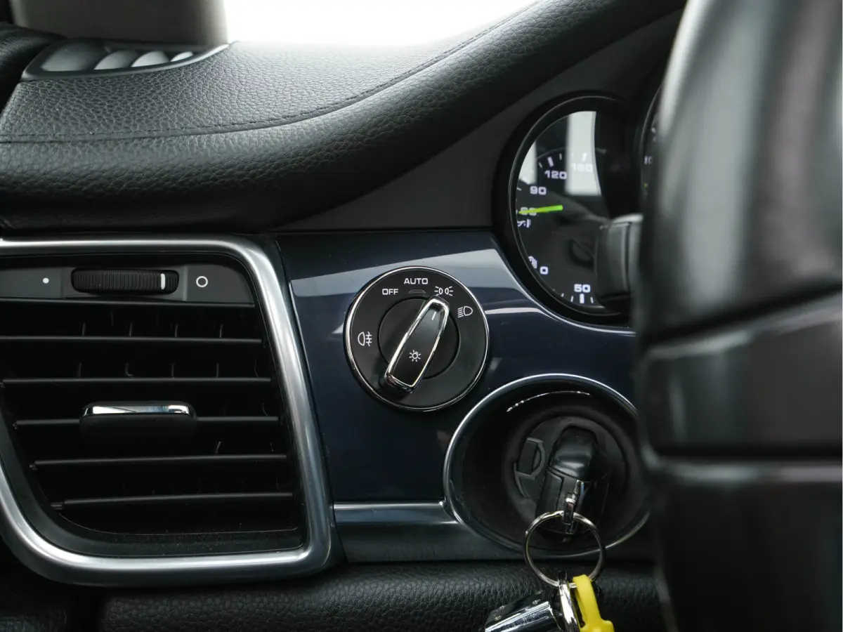 3.0 S E-Hybrid (Plug-In) Aut. *PANO | LEATHER | XENON | HEATED-SPORTSEATS | MEMORY-PACK | BOSE-SOUND | AIR-SUSPENSION | NAVI-FULLMAP | CAMERA | PRIVACY-GLASS | SHIFTPADDLES | ECC | PDC | CRU