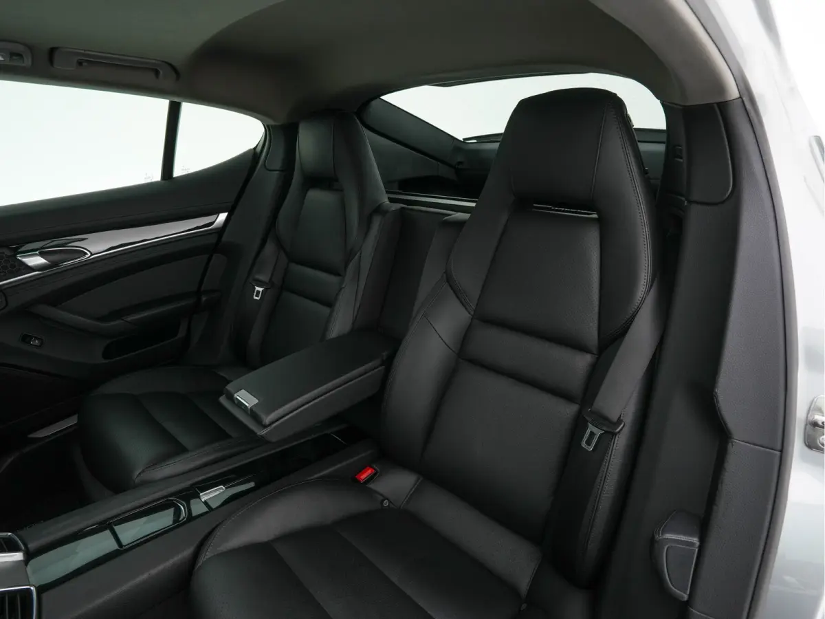 3.0 S E-Hybrid (Plug-In) Aut. *PANO | LEATHER | XENON | HEATED-SPORTSEATS | MEMORY-PACK | BOSE-SOUND | AIR-SUSPENSION | NAVI-FULLMAP | CAMERA | PRIVACY-GLASS | SHIFTPADDLES | ECC | PDC | CRU