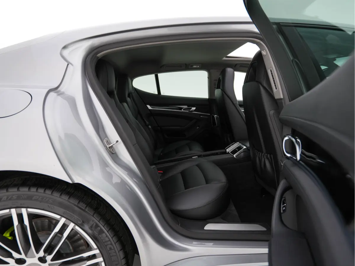 3.0 S E-Hybrid (Plug-In) Aut. *PANO | LEATHER | XENON | HEATED-SPORTSEATS | MEMORY-PACK | BOSE-SOUND | AIR-SUSPENSION | NAVI-FULLMAP | CAMERA | PRIVACY-GLASS | SHIFTPADDLES | ECC | PDC | CRU