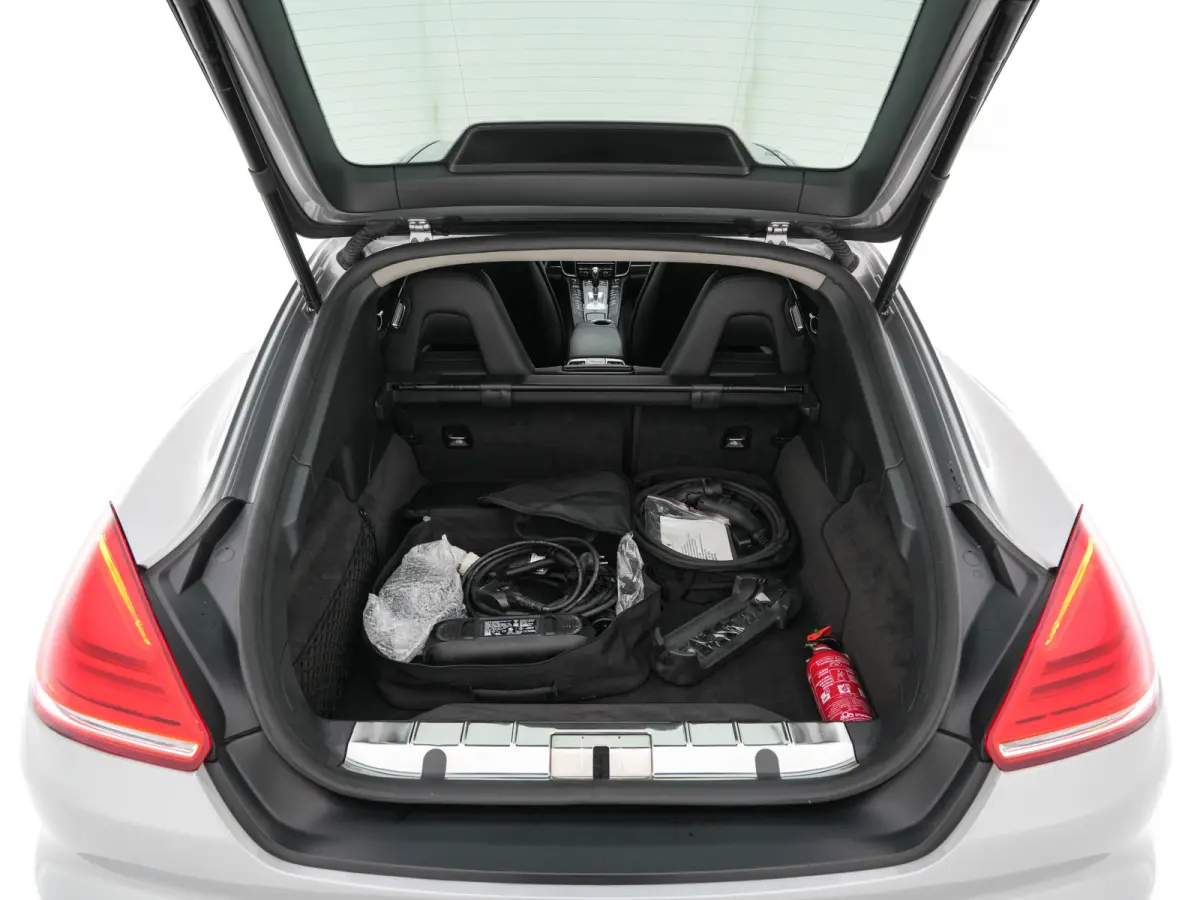 3.0 S E-Hybrid (Plug-In) Aut. *PANO | LEATHER | XENON | HEATED-SPORTSEATS | MEMORY-PACK | BOSE-SOUND | AIR-SUSPENSION | NAVI-FULLMAP | CAMERA | PRIVACY-GLASS | SHIFTPADDLES | ECC | PDC | CRU