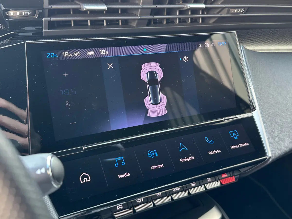 1.6 Plug-in Hybrid 180 GT | Apple Carplay / Android Auto | 360° Camera | Elek. Stoelen | Navigatie | Camera | Adaptieve Cruise Control | Achterbank in delen neerklapbaar | Achteruitrijcamer